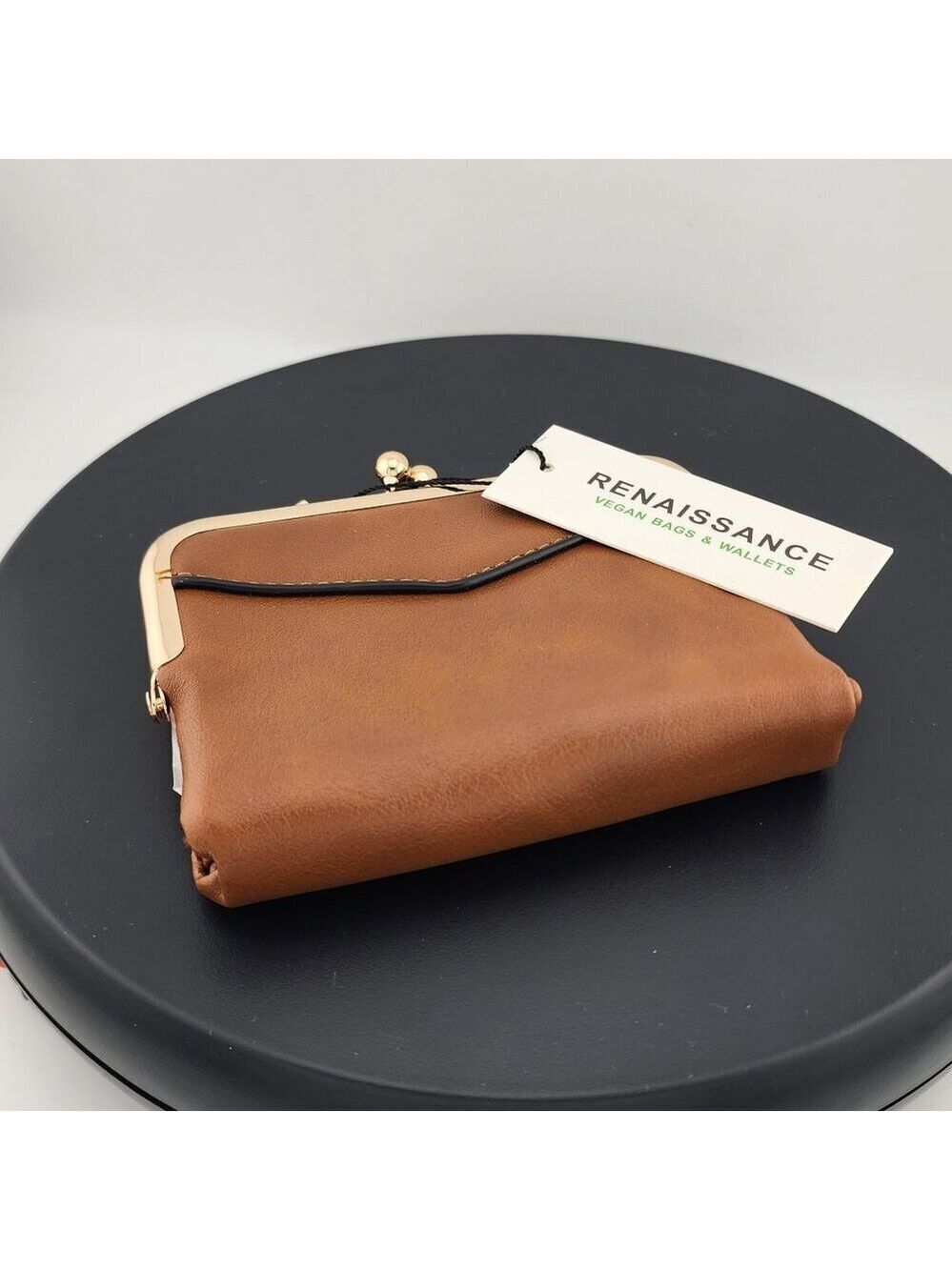 Brown Wallet – Minimalist Design for Everyday Use - Picture 2 of 7